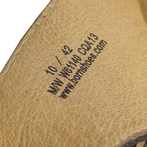 BORN Womens Leather Thong Sandals 10 Brown - Picture 8 of 8